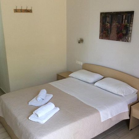 Elena Rooms 플라키아스 외부 사진