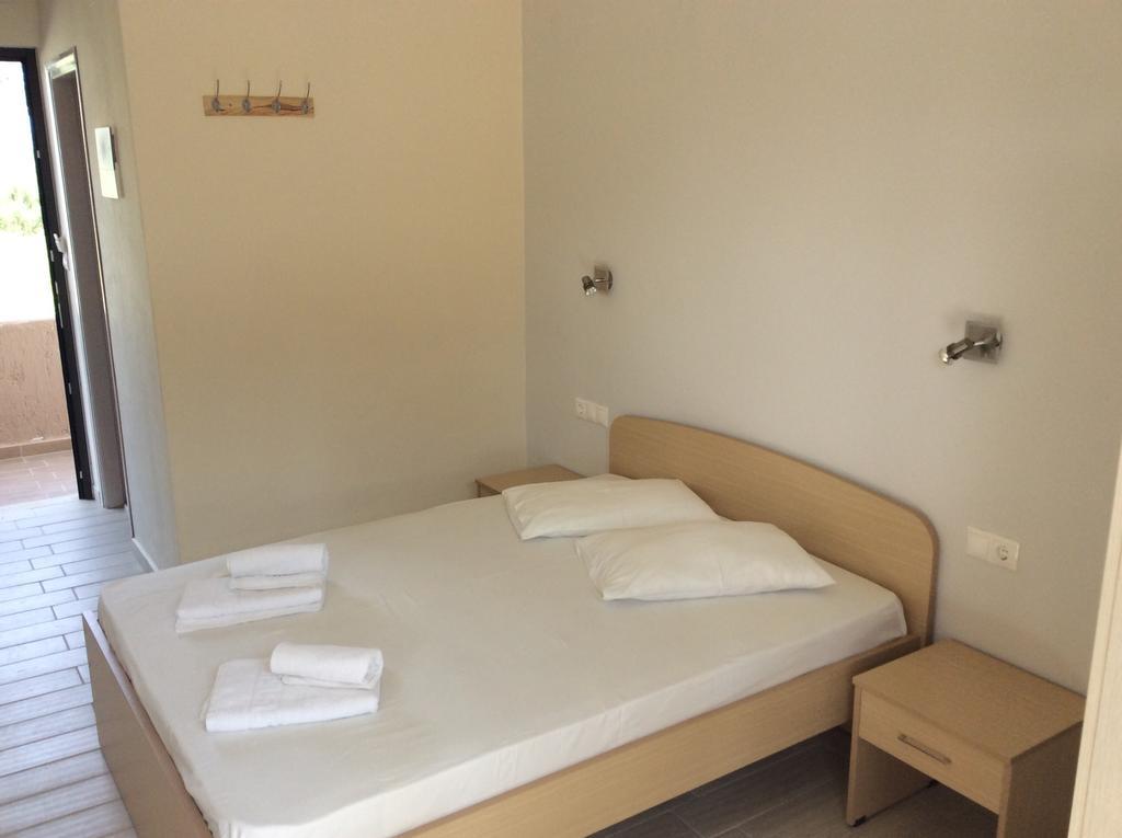 Elena Rooms 플라키아스 객실 사진