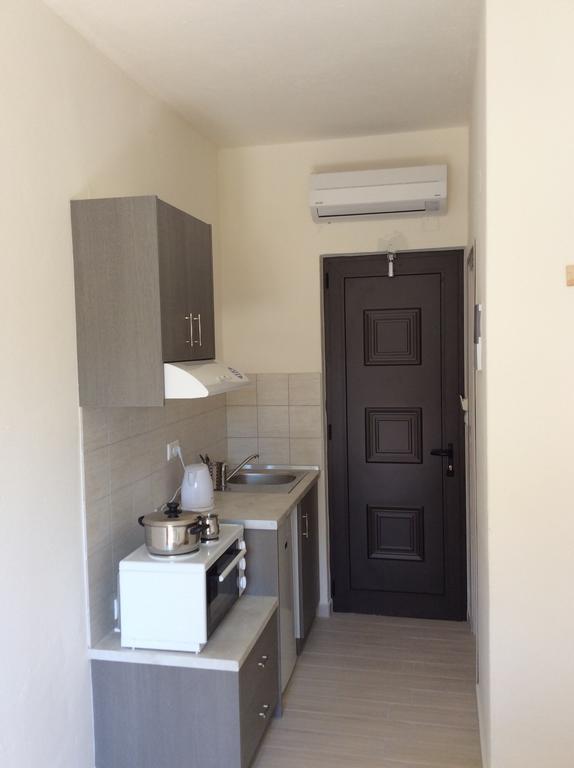 Elena Rooms 플라키아스 객실 사진
