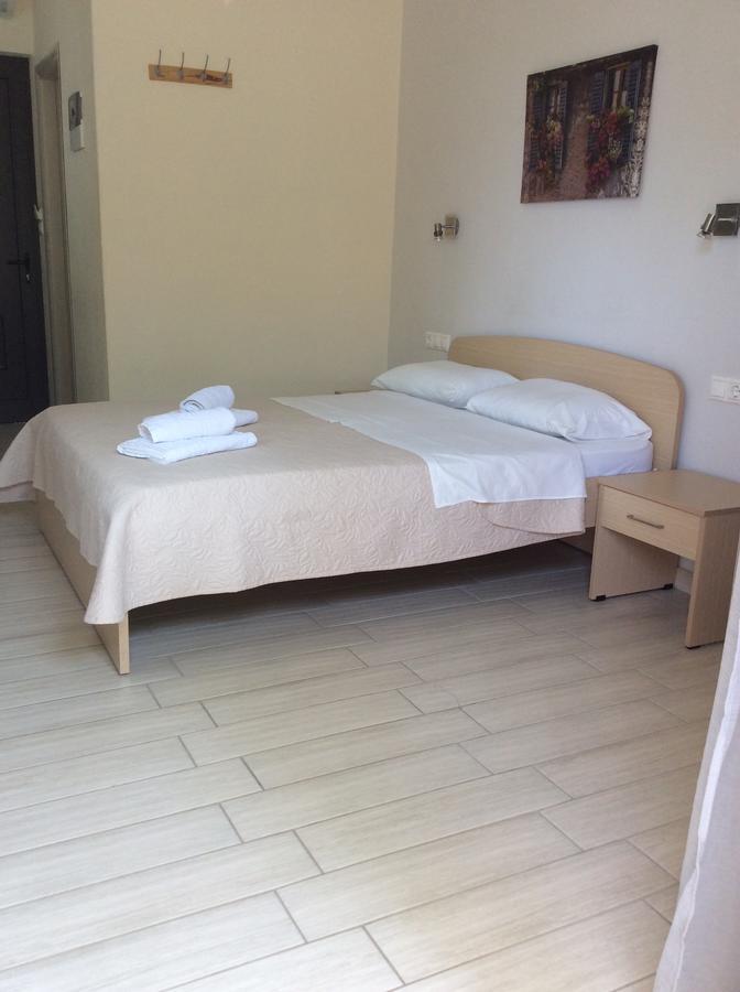 Elena Rooms 플라키아스 외부 사진