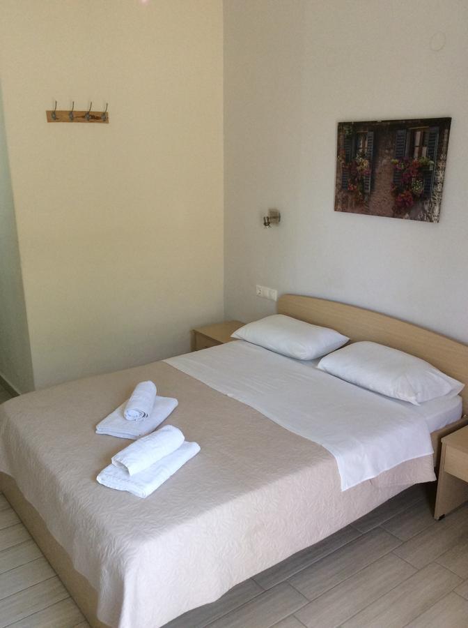 Elena Rooms 플라키아스 외부 사진
